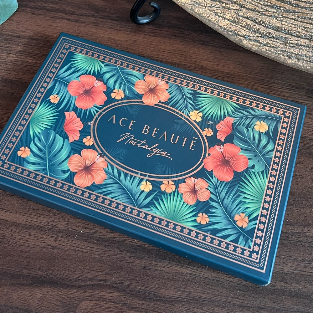 Ace Beaute Eyeshadow Palette Nostalgia